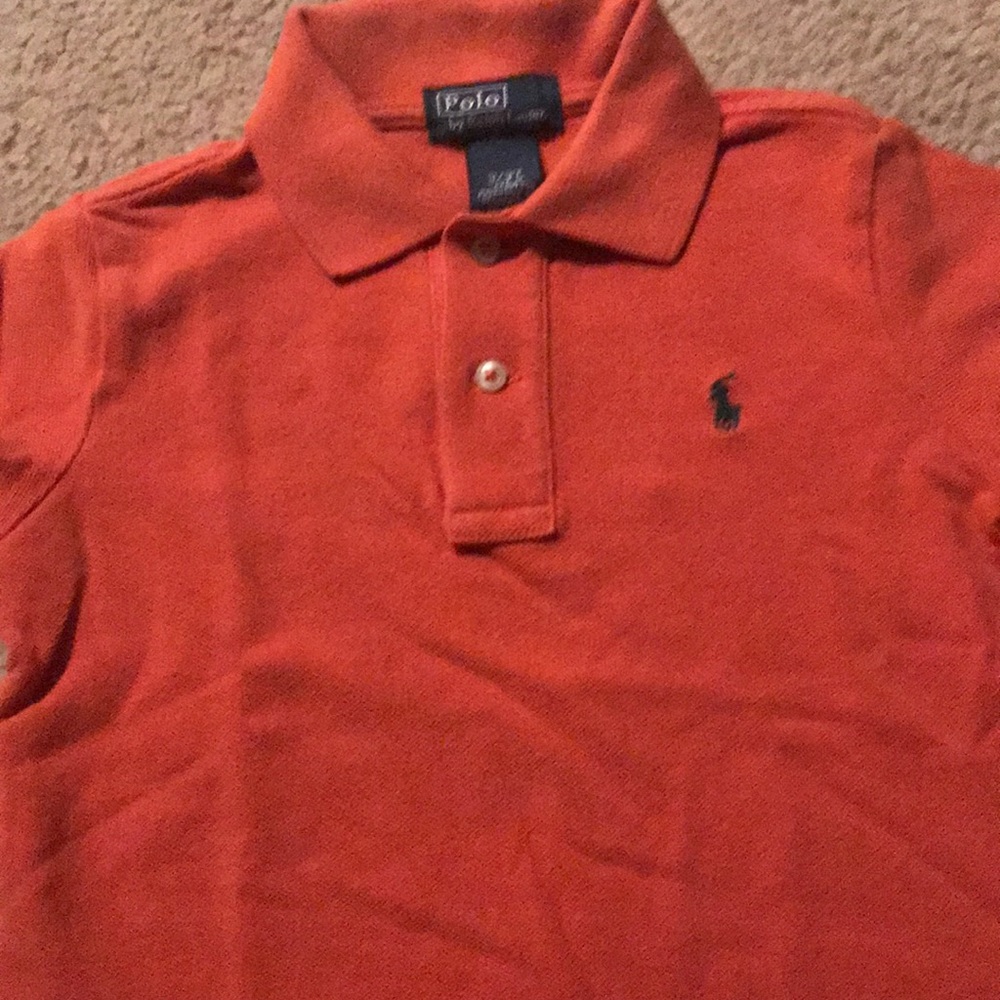 Boys size 3T shirt